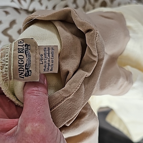 PANTS - Picture 3 of 5